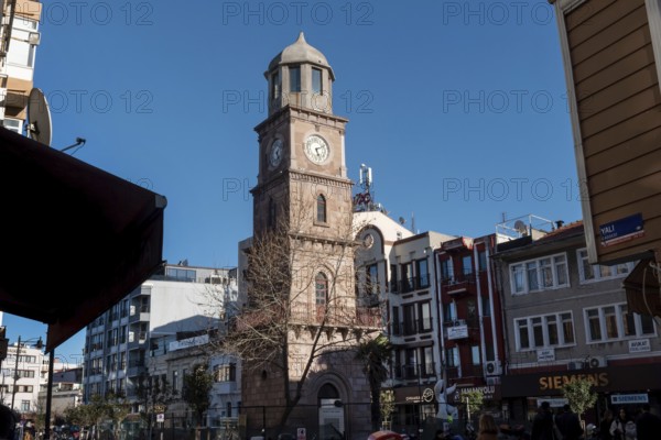 Canakkale, Turkey. 19th February 2022 The iconic Clock Tower in the old town bazaar area of Canakkale, busy with cafes, shops and bars popular with tourists and students