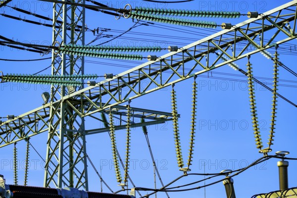 Mülheim, North Rhine-Westphalia, Germany - Transformer substation, critical infrastructure, node in the high-voltage grid of the transmission system operator Amprion. Conversion and distribution at the high-voltage level. Grid level: The station operates in the high-voltage range (380 kV and 110 kV) . It is used for the transformation and distribution of electrical energy in the Ruhr region and provides a connection between the transmission grid (Amprion) and regional distribution grids