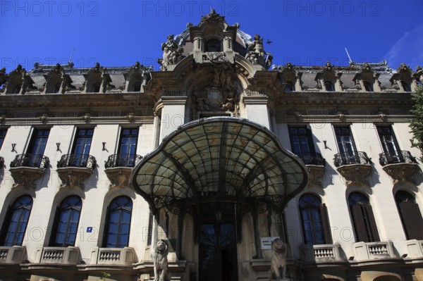 Romania, capital Bucharest, Bucuresti, main entrance to the Cantacuzino Palace, houses the George Enescu Memorial Museum