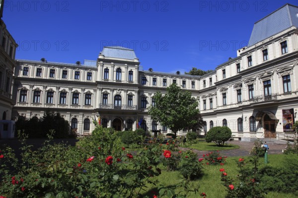 Romania, capital Bucharest, Bucuresti, Muzeul Colectiilor de Arta, Museum of Art Collections in the historic Romanit Palace