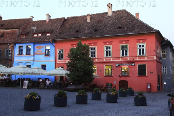 Romania, houses in the upper town of the historic old town of Sighisoara, German Sighisoara, town in Mures district in Transylvania, UNESCO World Heritage Site