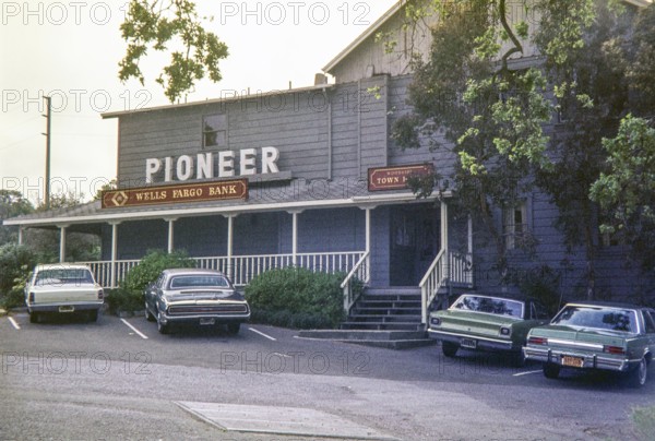 Wells Fargo Bank sign, historic Pioneer Hotel building, Pioneer Saloon or Pioneer Building, Woodside, California, USA