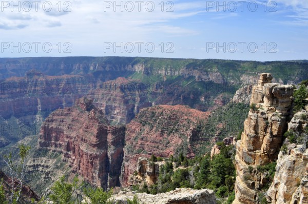 Rocky canyons and rock walls under a wide sky offer far-reaching views of nature, Grand Canyon National Park, Arizona, USA
