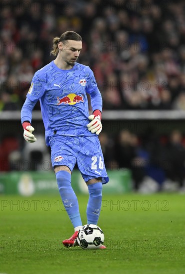 Goalkeeper Maarten Vandevoordt RasenBallsport RB Leipzig RBL (26) Action on the ball Soccer Bundesliga, DFB Cup, Allianz Arena, Munich, Bavaria, Germany