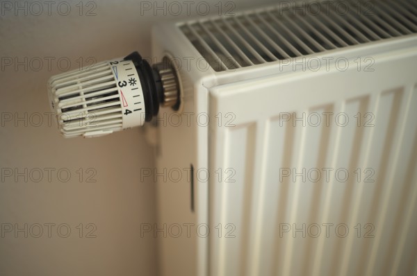 Interior view, thermostat, controller, valve, radiator valve, heating system, energy costs, Stuttgart, Baden-Württemberg, Germany
