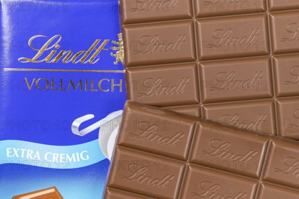 Lindt Schokolade Swiss chocolate bar chocolates with logo in Stuttgart, Germany