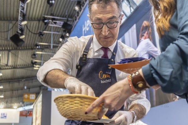 Cem is cooking! DEHOGA Baden-Württemberg event with candidate for the post of Minister-President, Cem Özdemir from the Green Party. Baden-Württemberg will elect a new state parliament on March 8, 2026. INTERGASTRA, leading trade fair for the hotel and catering industry. Stuttgart, Baden-Württemberg, Germany