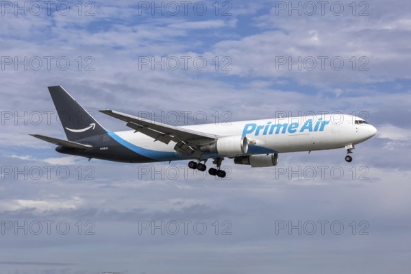 A Boeing 767-300ER (BDSF) aircraft of Amazon Prime Air with the registration number N1181A at Miami Airport, USA