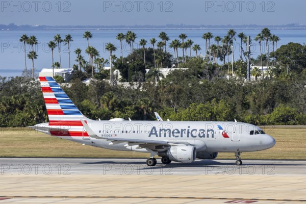 An American Airlines Airbus A319 aircraft with the license plate N4005X at Tampa airport, USA