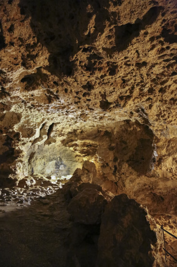 Tiefenhöhle Laichingen, Schachthöhle, karst object, rock, Laichingen, Swabian Jura, Baden-Württemberg, Germany