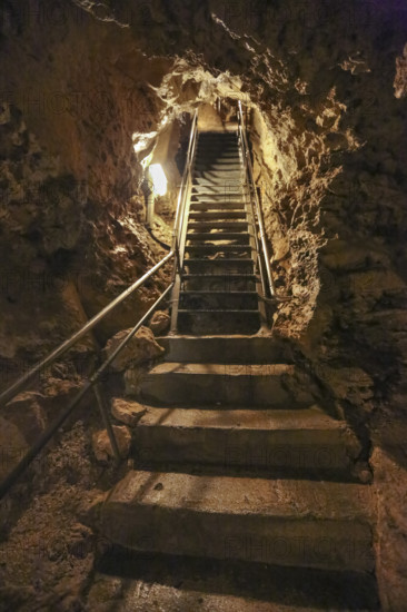 Tiefenhöhle Laichingen, Schachthöhle, karst object, rock, staircase, Laichingen, Swabian Jura, Baden-Württemberg, Germany