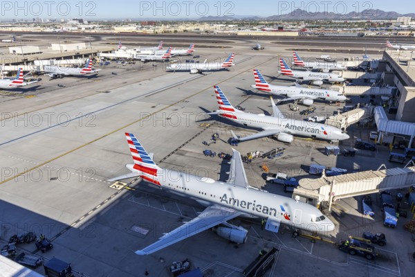 Boeing and Airbus American Airlines aircraft with license plate N604AW at Phoenix airport, USA