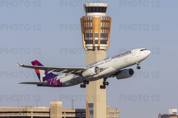 An Airbus A330-200 Hawaiian Airlines aircraft with the license plate N389HA at Phoenix airport, USA