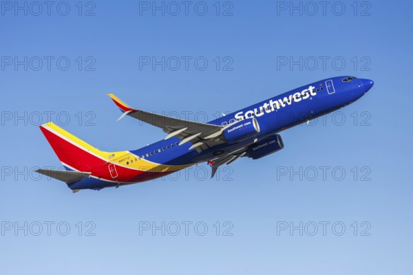 A Southwest Airlines Boeing 737-800 aircraft with license plate N8571Z at Phoenix airport, United States