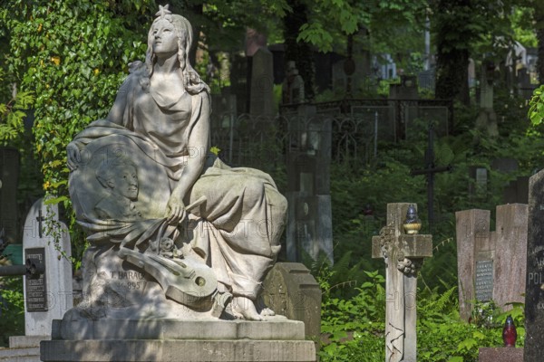 Grave of Polish sculptor Tadeusz Baracz von Odrowaz, 1849-1905, Lützenhofer Cemetery Lychakivskiy Cemetery, Lviv, Galicia, Ukraine