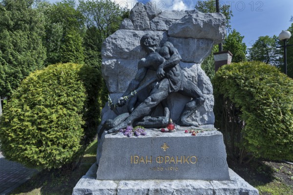 Tomb of the poet Ivan Franko, 1856-1916, Lützenhofer cemetery Lychakivsky cemetery, Lviv, Galicia, Ukraine