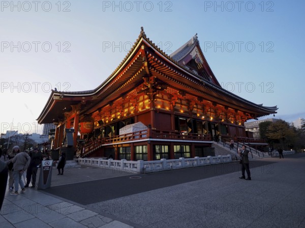 Scenic view of an illuminated temple at nightfall, Sensoji Temple, Tokyo, Japan