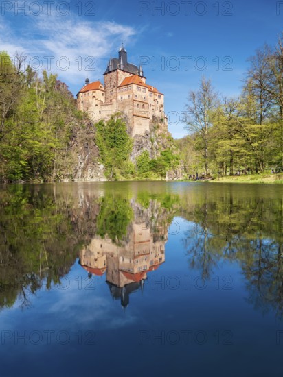 Kriebstein Castle near Mittweida, reflection in the Zschopau River, Kriebstein, Saxony, Germany