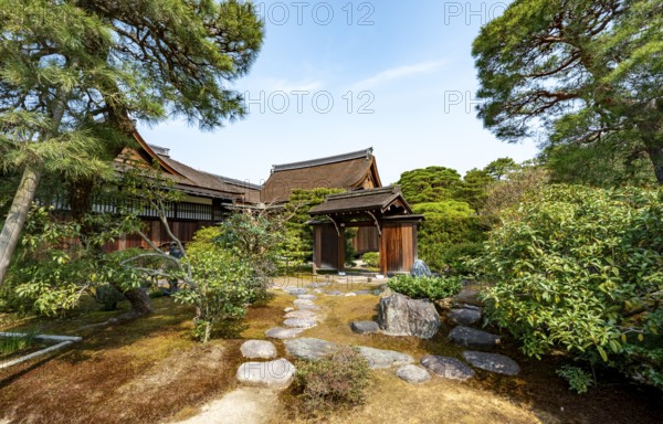Way to a small gate, Gonaitei Garden, Japanese Garden, Kyoto Imperial Palace, Kyoto, Japan