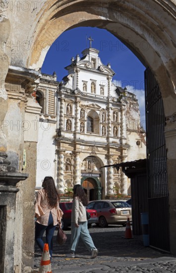 Templo de San Francisco el Grande Monastery Church, Old Town, Antigua, Sacatepéquez Department, Guatemala