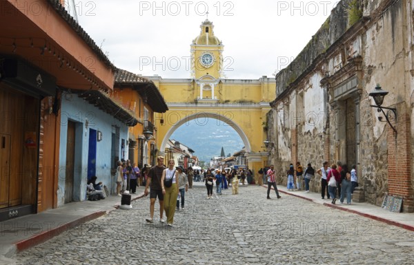 Arco de Santa Catalina Archway, Old Town, Antigua, Sacatepéquez Department, Guatemala