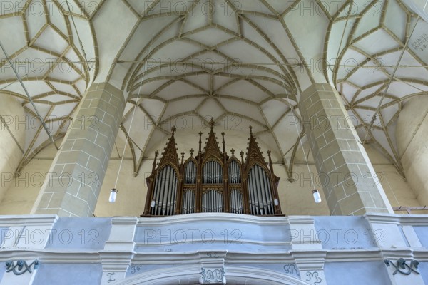Organ from 1833 in the three-nave hall church, Birthälmer fortified church, 15th century, Biertan, Transylvania, Romania