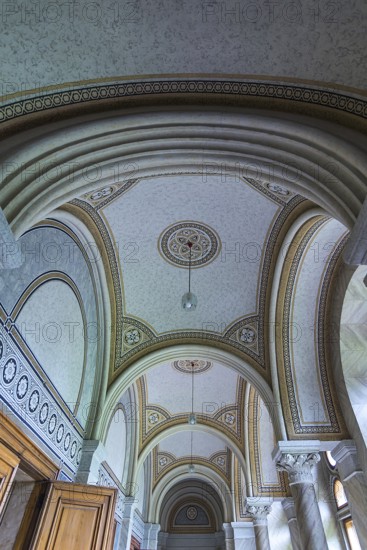Vaulted ceilings in the corridors of the National Yuri Fedkovych University, founded in 1875, Czernowicz, Ukraine
