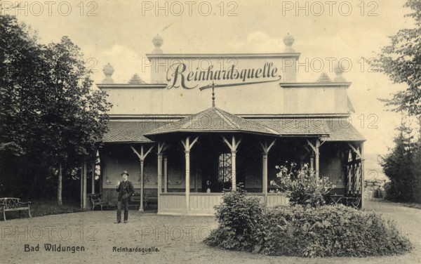 Historical postcard around 1910, Bad Wildungen, Reinhardsquelle, Waldeck-Frankenberg district, Hesse, Germany, digital reproduction of a historical postcard, public domain, from that time, exact date unknown