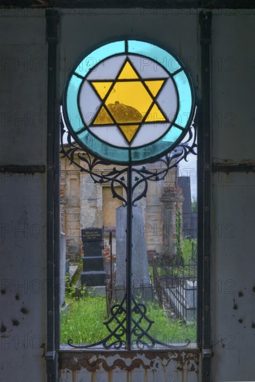 Colored window in a grave of the first Jewish mayor Dr. Eduard Reiss in Czernowicz, 1850-1907, Jewish cemetery, since 1866, Czernowicz, Bukovina, Ukraine