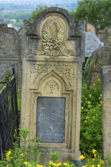 Tombstone with relief of a wreath of flowers, Jewish cemetery, since 1866, Czernowicz, Bukovina, Ukraine