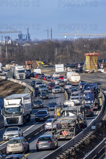 A3 motorway at the Duisburg-Kaiserberg interchange, constricted lanes, heavy traffic, complete conversion and construction of the A3 and A40 intersections, all bridges, ramps, roads are renewed and partly extended, 8-year construction period, railway bridges running there will also be renewed, North Rhine-Westphalia, Germany