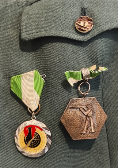 Traditional uniform of the shooting guild Rapen with shooting badge, detail, House of History, Bonn