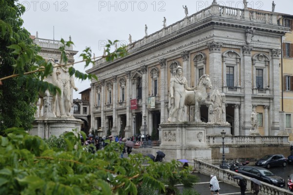 Conservators' Palace, Capitoline Museums, Statutes of the Dioscuri Castor and Pollux, Piazza di Campidoglio, Capitol Square, Rome, Lazio, Italy