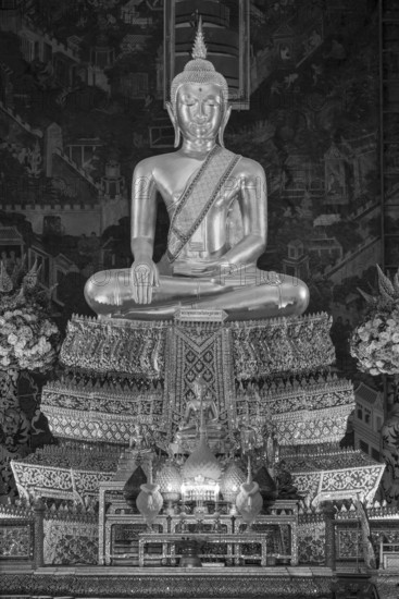 Golden Buddha statue, Bhumispara mudra, Buddha Gautama at the moment of enlightenment, Wat Worawihan, Wat Prayurawongsawas Worawihan, Bangkok, Thailand