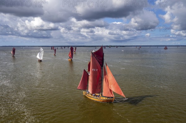 Zeesenboots, Zeesboots, Zeeskähne, traditional wooden wide-hulled sailing boats, Haffboot in Fischland-Darß-Zingst, Mecklenburg-Vorpommern, Germany