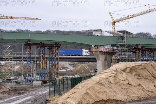 New construction of steel bridges Parts at the Duisburg-Kaiserberg motorway junction, complete conversion and construction of the A3 and A40 intersections, all bridges, ramps, roadways are renewed and partly extended, construction period of 8 years, railway bridges running there will also be renewed, North Rhine-Westphalia, Germany
