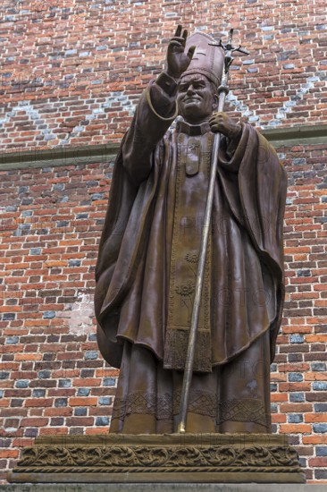 Statue of Pope John Paul II, 1920-1978, Drochobych, Ukraine