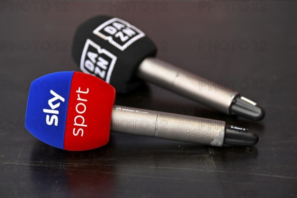 Two microphones are lying on the table, competition, competitor channel, logo, SKY, DAZN, soccer Bundesliga, Voith-Arena, Heidenheim, Baden-Württemberg, Germany