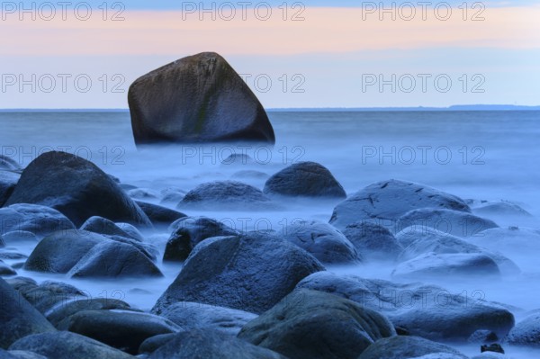 Evening on the chalk coast in Jasmund National Park, FelSs, Baltic Sea, Rügen, Lohme, Mecklenburg-Western Pomerania, Germany