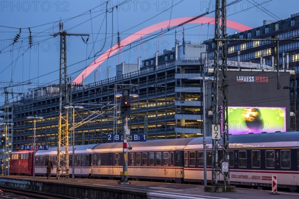 Regional train at Cologne-Messe/Deutz station, 2nd largest train station in Cologne, transfer station between long-distance and local transport, exhibition station, 8 platform tracks, Lanxess Arena arch, North Rhine-Westphalia, Germany