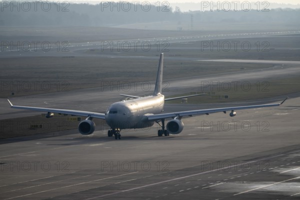 Airbus A330 MRTT from the Multinational MRTT Unit, Multinational Multi Role Tanker Transport Unit, MMU, to Cologne/Bonn Airport, CGN, North Rhine-Westphalia, Germany