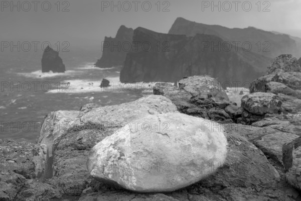 Rock formations in the Atlantic Ocean, volcanic peninsula, Ponta de São Lourenço, Ponta de Sao Lourenco, rocky coast, Punta de San Lorenzo, Madeira, Portugal