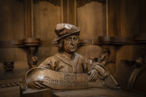 Carved half-figure, man with headdress, oak choir stalls for monks' hour prayers, 1493 by Jörg Syrlin the Younger, also Sürlin or Serling, sculptor, completed, choir room, Blaubeuren Abbey, Swabian Jura, Baden-Württemberg, Germany