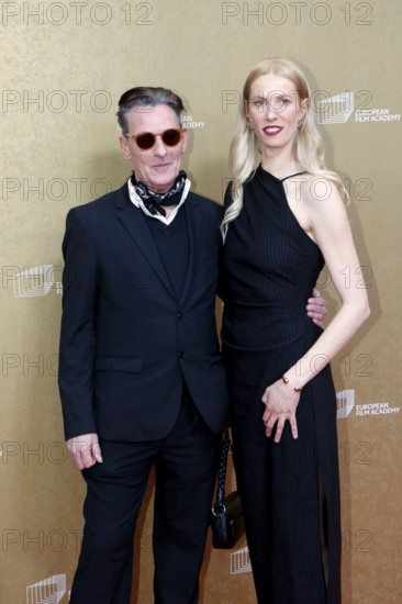 Toni Froschhammer and accompaniment on arrival for the European Film Awards at the House of World Cultures in Berlin on 17.01.2026