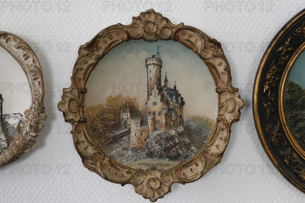 Decorative wall plate, replica of Lichtenstein Castle, Württemberg fairytale castle, romantic fairytale castle, kitsch, utility art, wall decoration, decorative plate, Lichtenstein-Honau, Municipality of Lichtenstein, Baden-Württemberg, Germany