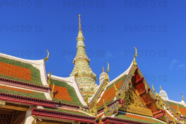 The Grand Royal Palace, Wat Phra Kaeo Buddhist Temple, overlapping roofs with curved chofas, Chedi Temple Tower, Phra Nakhon, Bangkok, Thailand's metropolis, Thailand