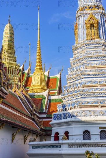 The Grand Royal Palace, Wat Phra Kaeo Buddhist Temple, the Royal Pantheon, Prasad Phra Thepbidon, in the back the golden Chedi, Pra Sri Rattana Chedi, Phra Nakhon, Bangkok, Thailand's metropolis, Thailand