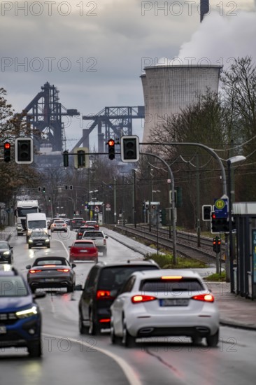 Hüttenwerke Krupp-Mannesmann, HKM in Duisburg-Hüttenheim, 2 blast furnaces, gas power plant cooling towers, Ehinger Straße, North Rhine-Westphalia, Germany