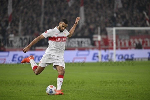 Josha Vagnoman VfB Stuttgart (04) Action on the ball MHPArena, MHP Arena Stuttgart, Baden-Württemberg, Germany