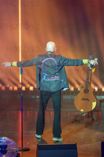 Toni Krahl and the Kinx from Prenzlauer Berg live on The same was the tour in Berlin's Friedrichstadtpalast on 12.01.2026